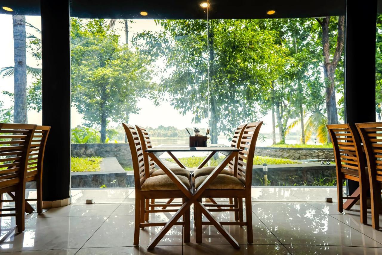 S River Resorts Kochi Exterior photo