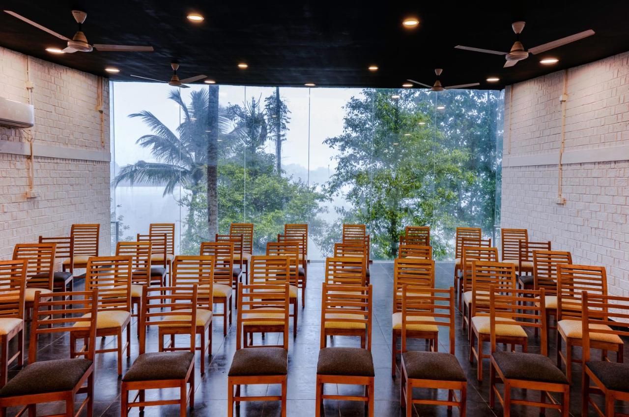 S River Resorts Kochi Exterior photo