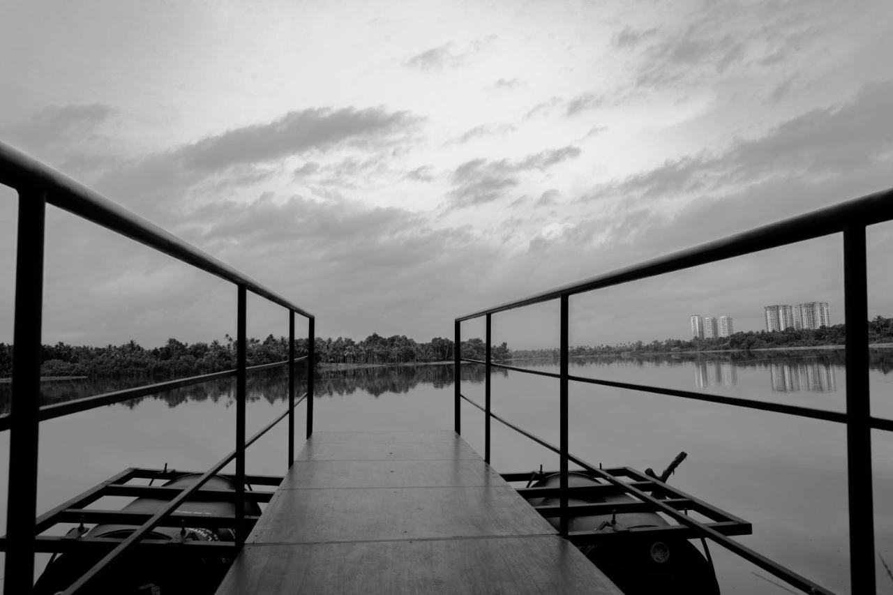 S River Resorts Kochi Exterior photo